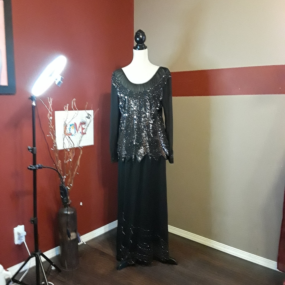 Sold GORGEOUS "Come and See" Dress Dec 2033 - Picture 2 of 16